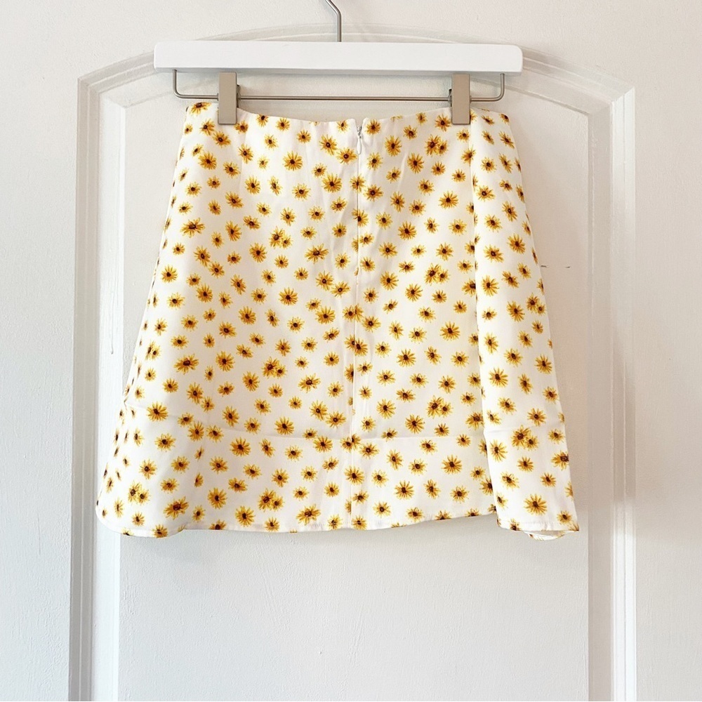 WeWoreWhat Ditsy Daisies Mini Slip Skirt NWT Y2K - Picture 9 of 11